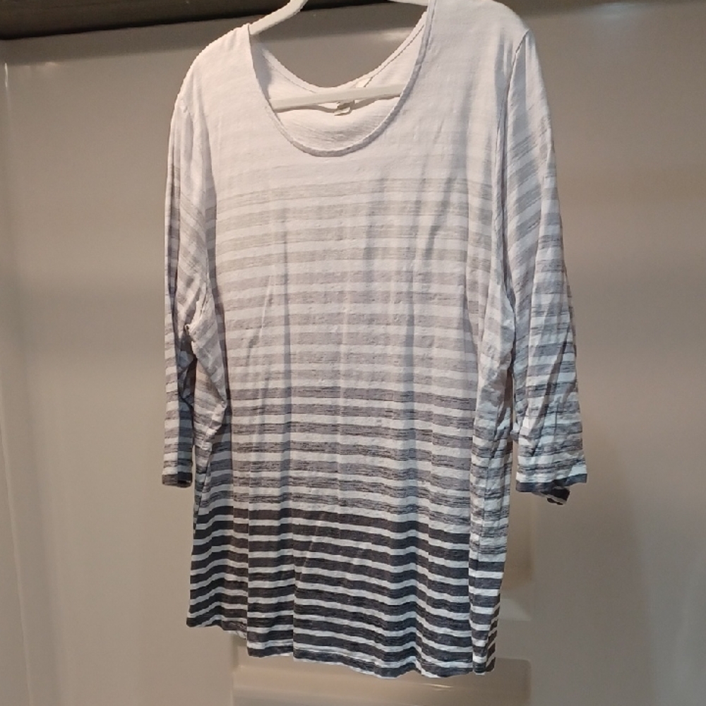 CJ Banks White and Gray Long Sleeve Tee